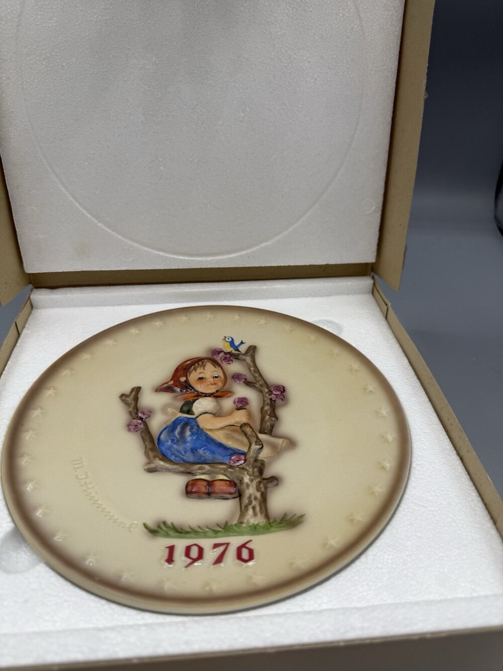 Goebel M.J. Hummel 1976 Annual Plate Hum 269 6th Edition West Germany Box